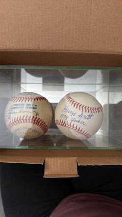 1987 Yankees team ball and George stratt ball