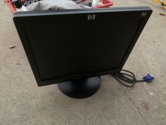 Computer Monitor w/ Keyboard And Mouse