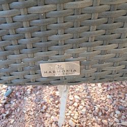 Harmonía living table and chairs