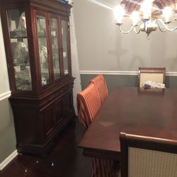 Pulaski Dining Room Table and China Cabinet