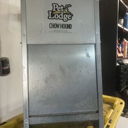 Pet Lodge Chow Hound Dog Feeder