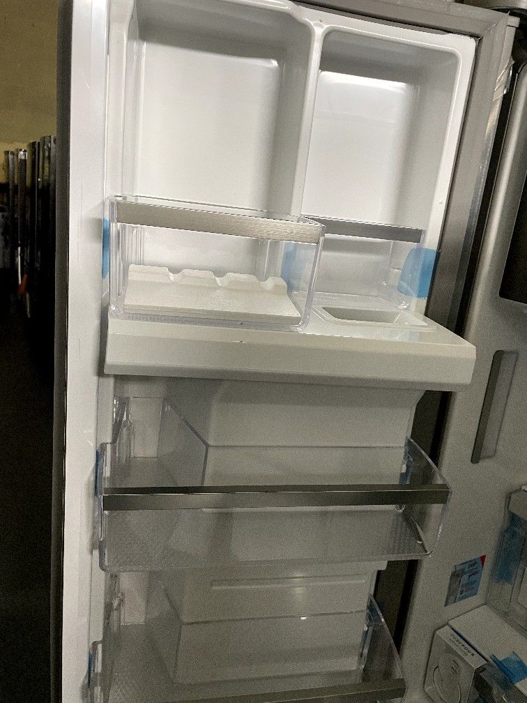 FRIGIDAIRE GALLERY 36” FRENCH DOOR REFRIGERATOR STAINLESS STEEL $1200 Refrigerators