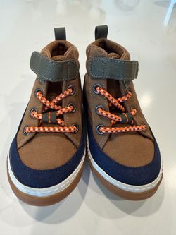 Old Navy Brown & Navy Boots, kids size 5