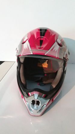 RAIDER MOTORCYCLE HELMET (NICE)