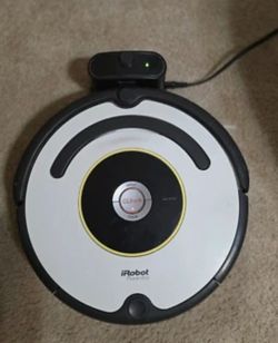 iRobot Roomba 620 Vacuuming Robot