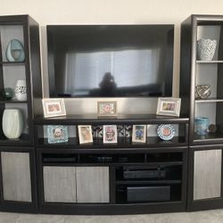 4 Pc TV Media Console, Like new