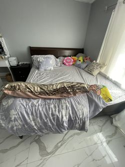 Bed +mattress + 1 Nightstand 