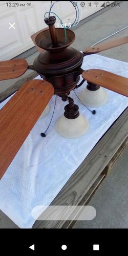 Ceiling Fan w Light Kit, VICTORVILLE