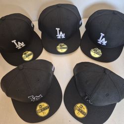 LA DODGERS ( 5 PC TOTAL BRAND NEW ) NEW ERA 59FIFITY CAP SIZE 7 3/8