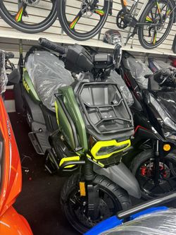 Brand New Tank 200cc Gas Scooter 