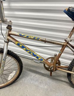 90s Dyno bike
