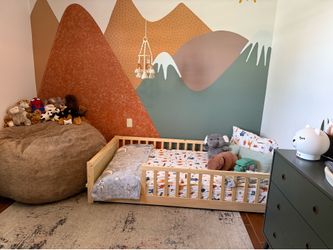 Twin Montessori bed perfect condition