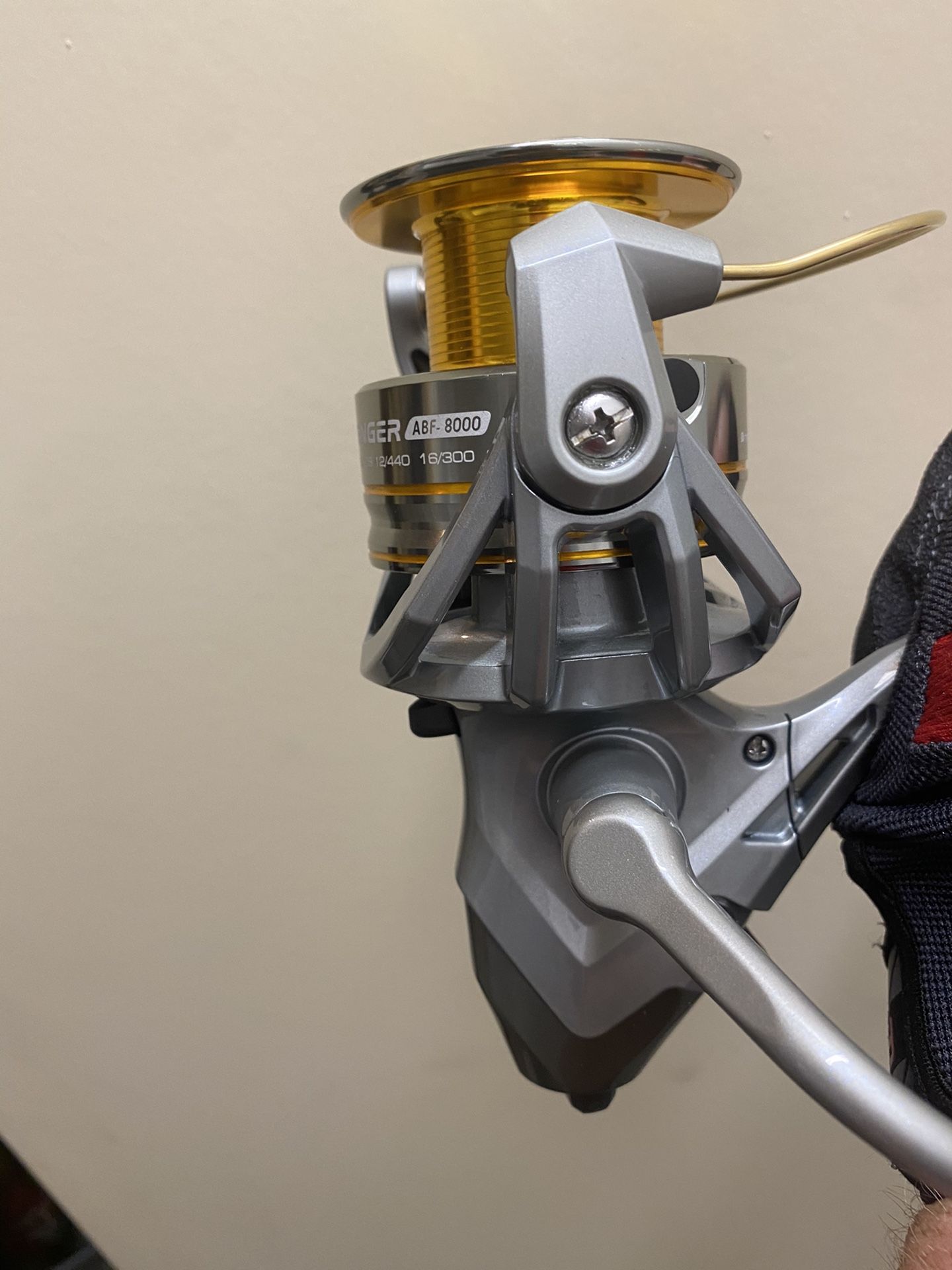 Okuma Avenger 8000 Dual Drag / Live Bait Spinning Reel for Sale in San