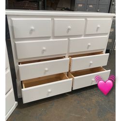 White Pinewood Dresser 