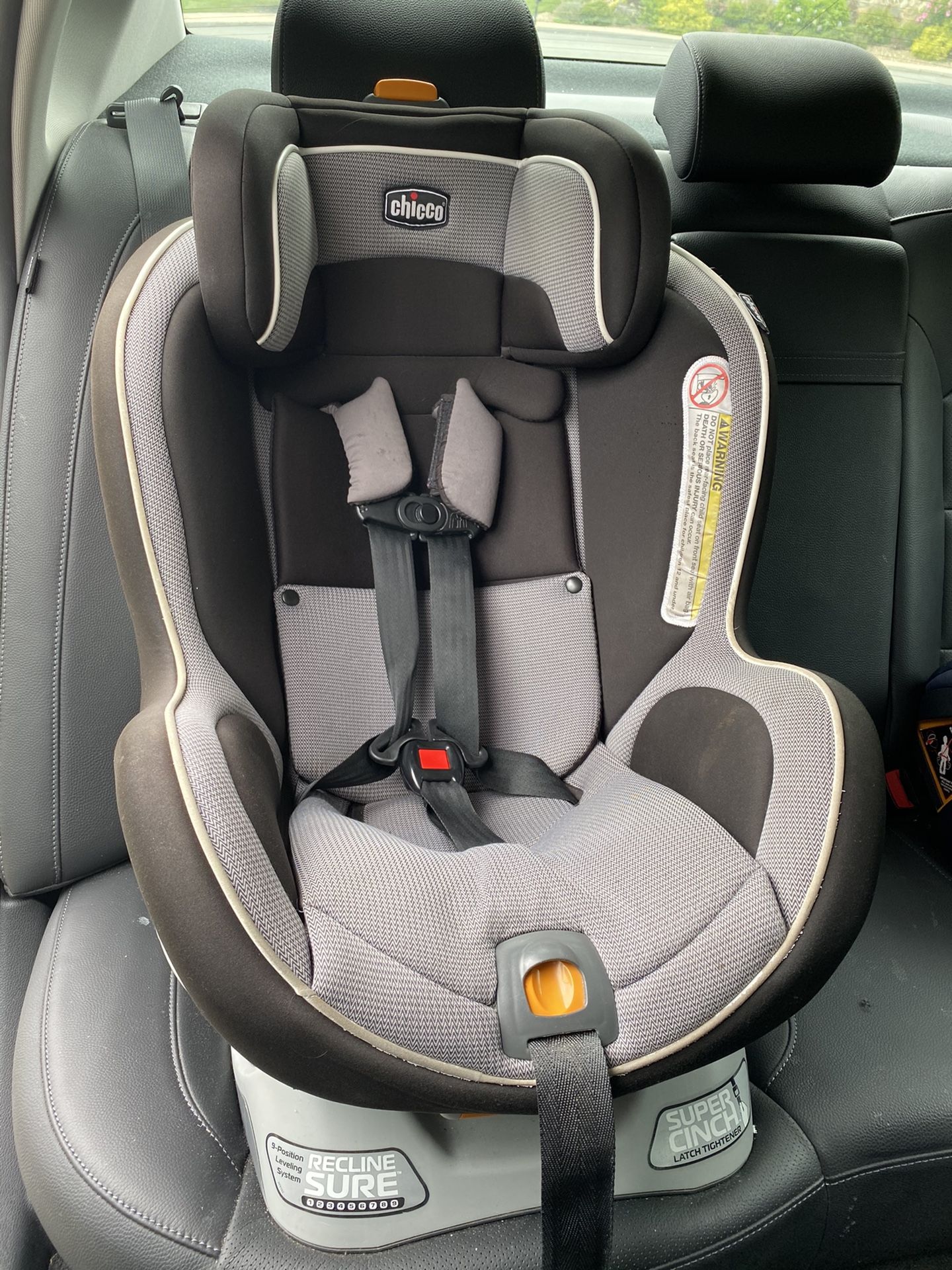 Chicco convertible car seat