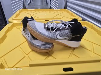 Nike Men's Kyrie Flytrap IV