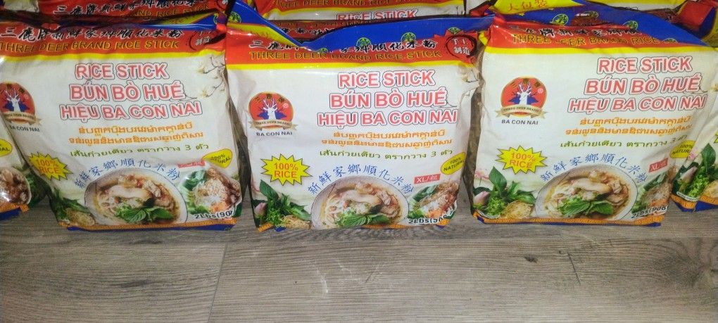 Three Deer Brand Rice Stick 2 Lb 43 Packs