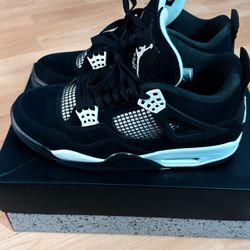 Jordan 4 Retro Size 10