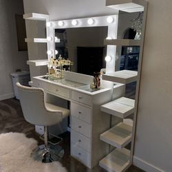 Vanity Set Up / Make Up Mirror And Desk 