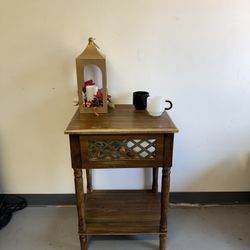 Entryway or Accent Table w/ Mirrored Drawer 