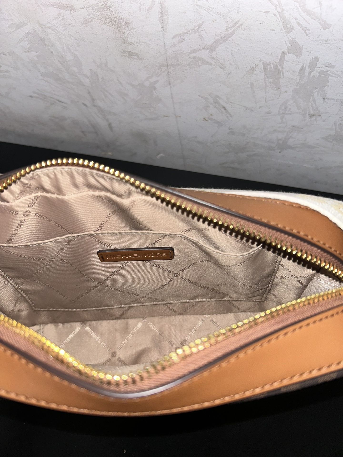 Michael Kors Crossbody