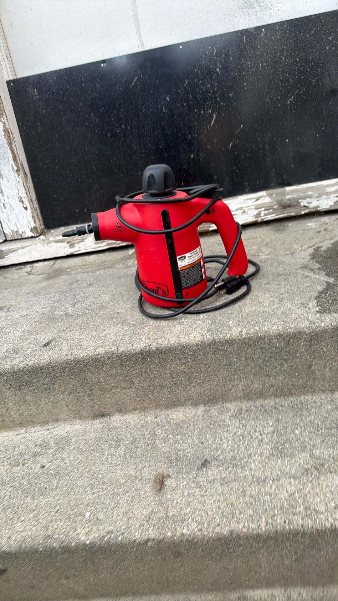 Grants steam cleaner