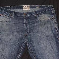 M5 Ariat Jeans 