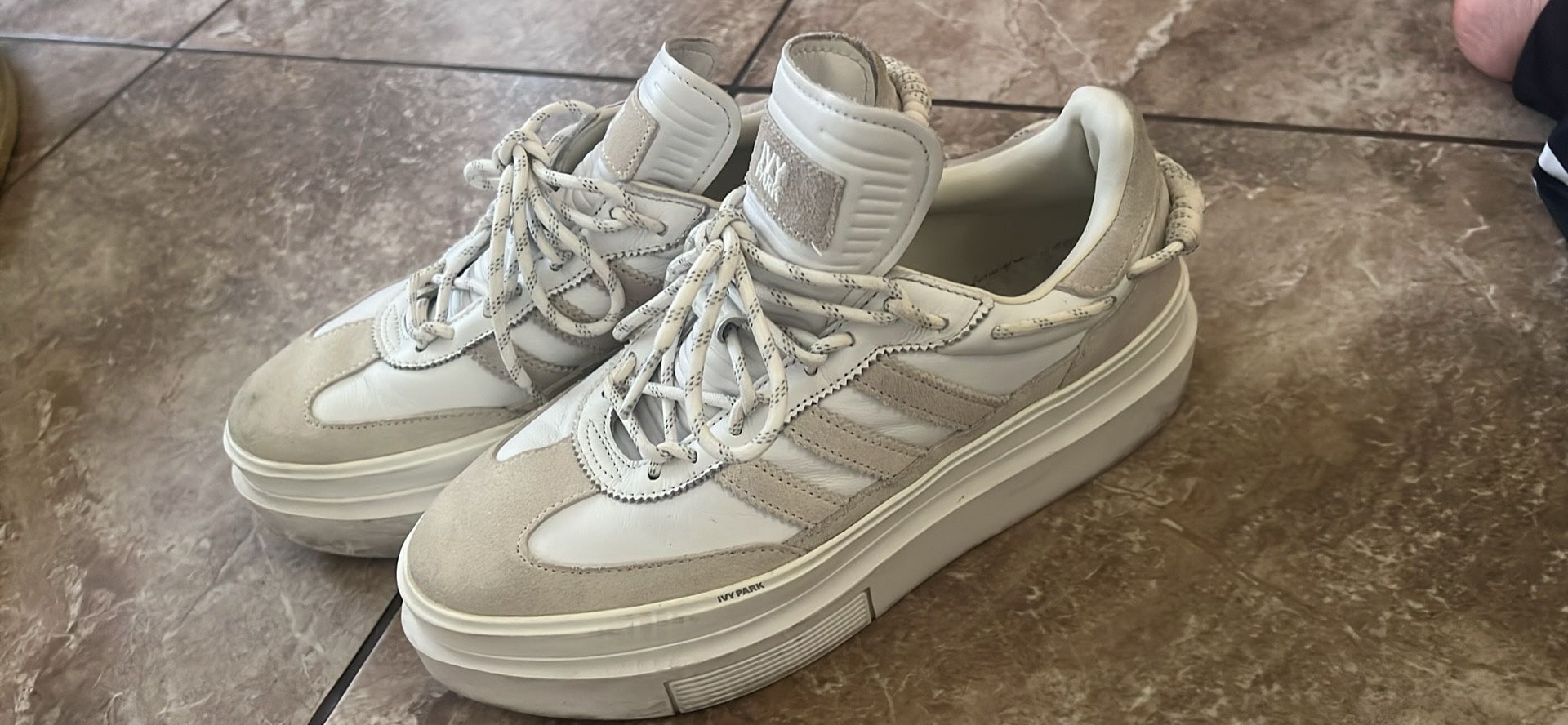 Adidas Ivy Park Sheos