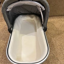 Uppa Baby Pram Bassinet • Stroller or Bedside 