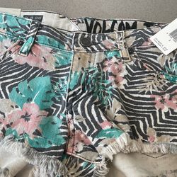 Volcom Size 3 Jean Shorts NWT