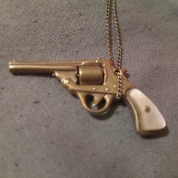 Vintage 14k Mother Of Pearl Revolver 