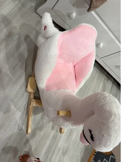 Qaba Kids Ride On Rocking Horse Plush Swan Style Toy with Music for Over 18 Months Children, White and Pink