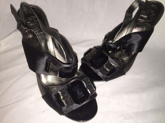 Tory burch metallic /satin heels size 8.5