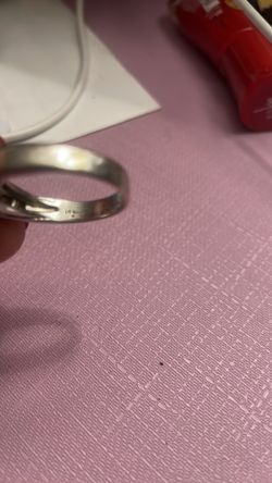 Anillo de 14 k oro blanco con Diamantes,no son sirconias,