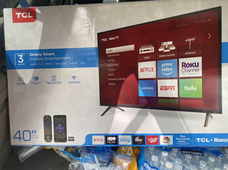 Brand new 40 inch 1080p smart roku tv