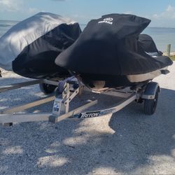 2010 Yamaha not supercharged 94 horas an 2008 Yamaha supercharger 230 horas ready to hit the water