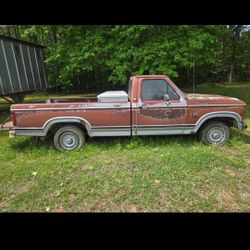 Ford F150 XLT 1982
