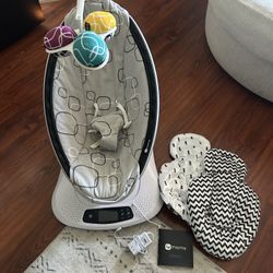 MamaRoo Swing