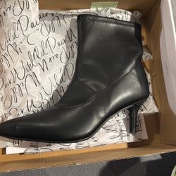Wild Pair black boots 