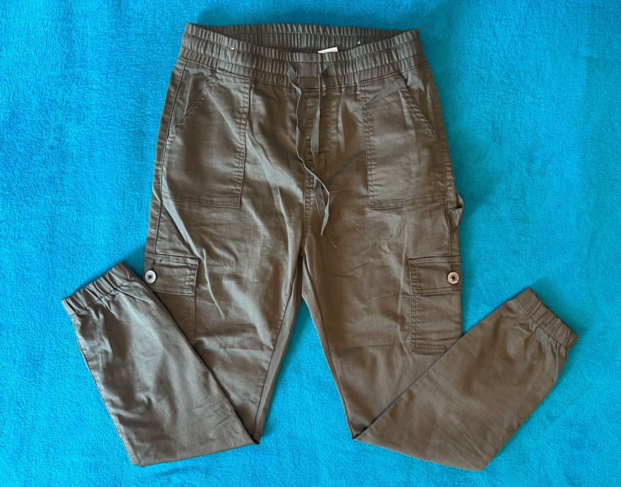 Olive Green Cargo Joggers Size fits 9/10