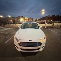 For Sale: Ford Fusion SE 2014 
