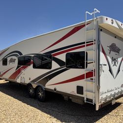 2013 Attitude Wide Lite Toy hauler