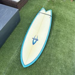 Walden 5'8ft Surfboard 