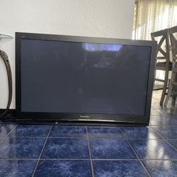 TV 48” Panasonic Con base Para Pared 