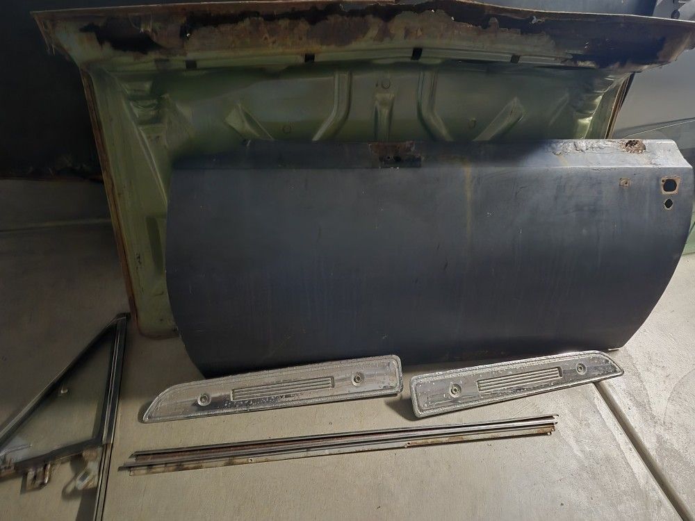 Mopar - A Body PLYMOUTH BARRACUDA PARTS 