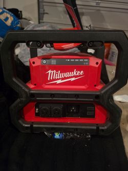 Milwaukee carry on