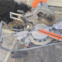 Rigid 10" Miter Saw With Stand