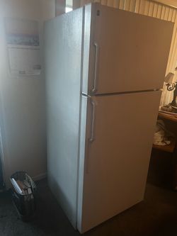 Apartment size Refrigerator