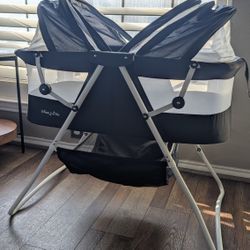 Bassinet. 