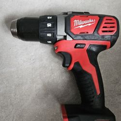 Milwaukee M18 18-Volt  Drill Driver No Battery